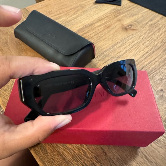 Valentino Black Acetate VA4080 VLogo Gradient Rectangular Sunglasses - Picture 5 of 14